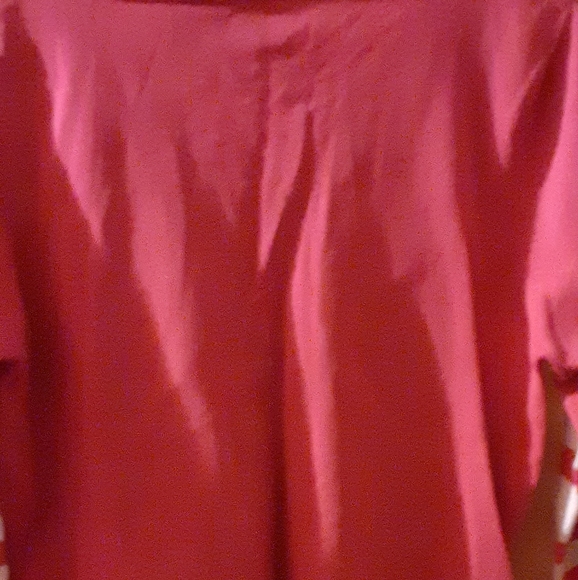 Beautiful 3/4 length  sleeve shell - Picture 2 of 2